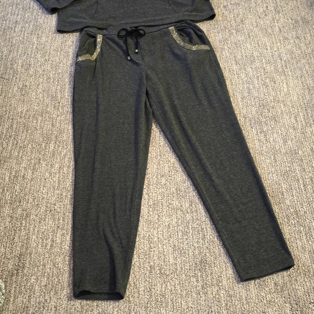 Joseph Ribkoff set - Picture 4 of 9